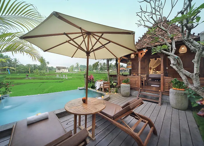 Villa Madani Antique